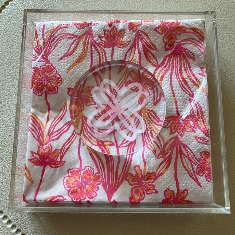 NWT Lilly Pulitzer clear acrylic napkin holder